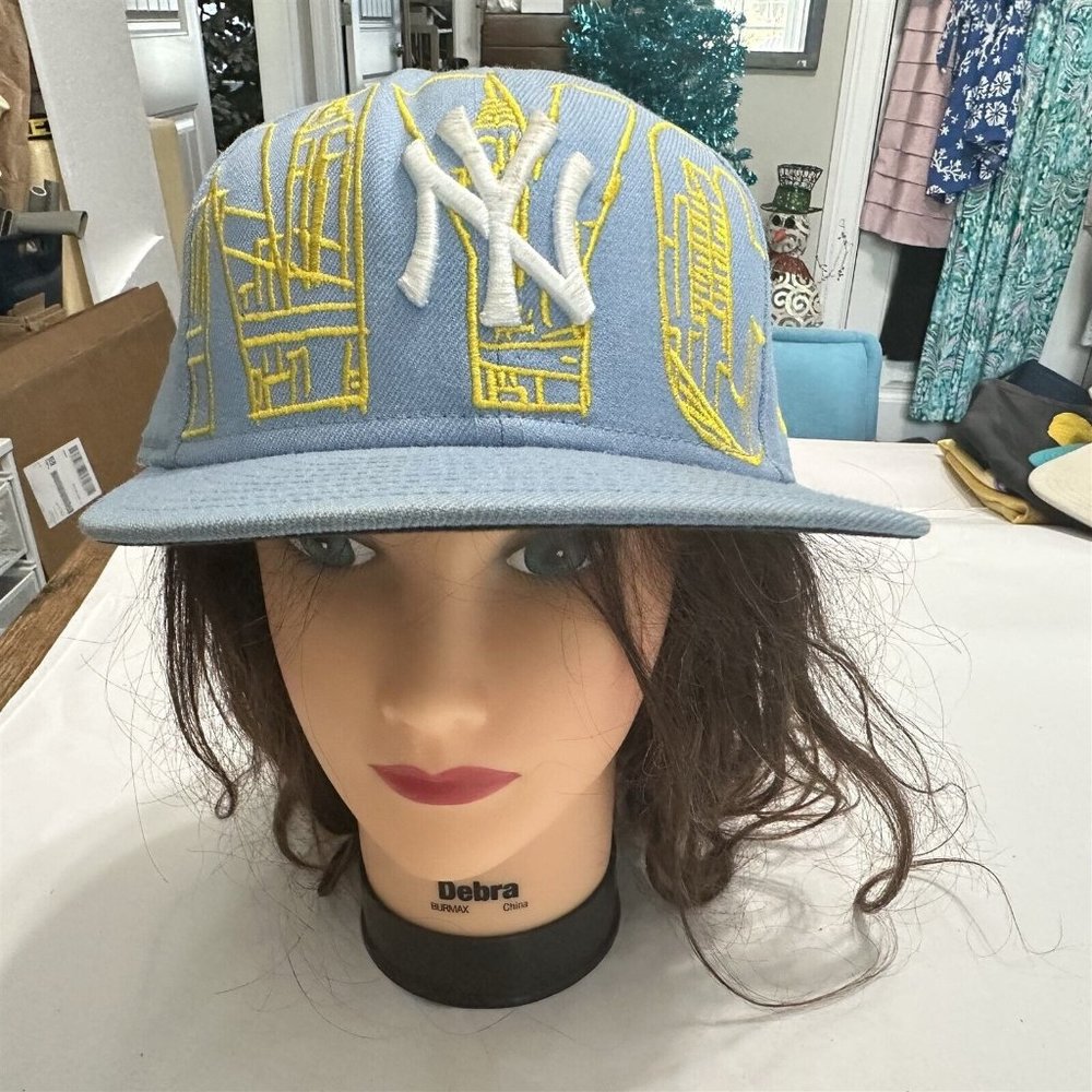 New York Yankees New Era 59FIFTY NYC Skyline Blue Fitted Cap Hat 7 3/8 - Picture 1 of 9